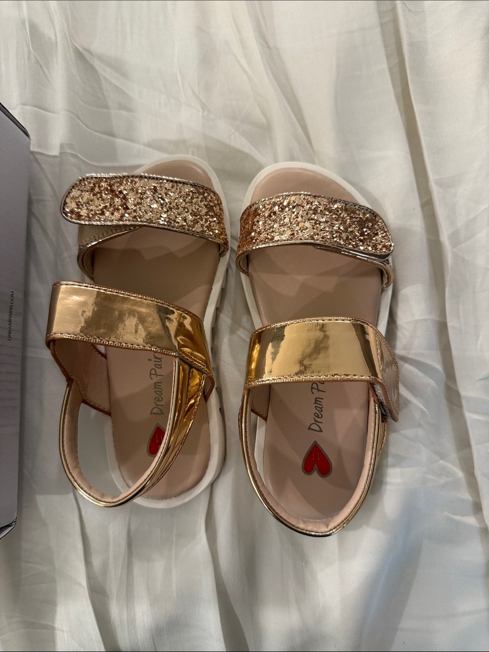 Girl’s Size 11 Dream Pairs Sandals